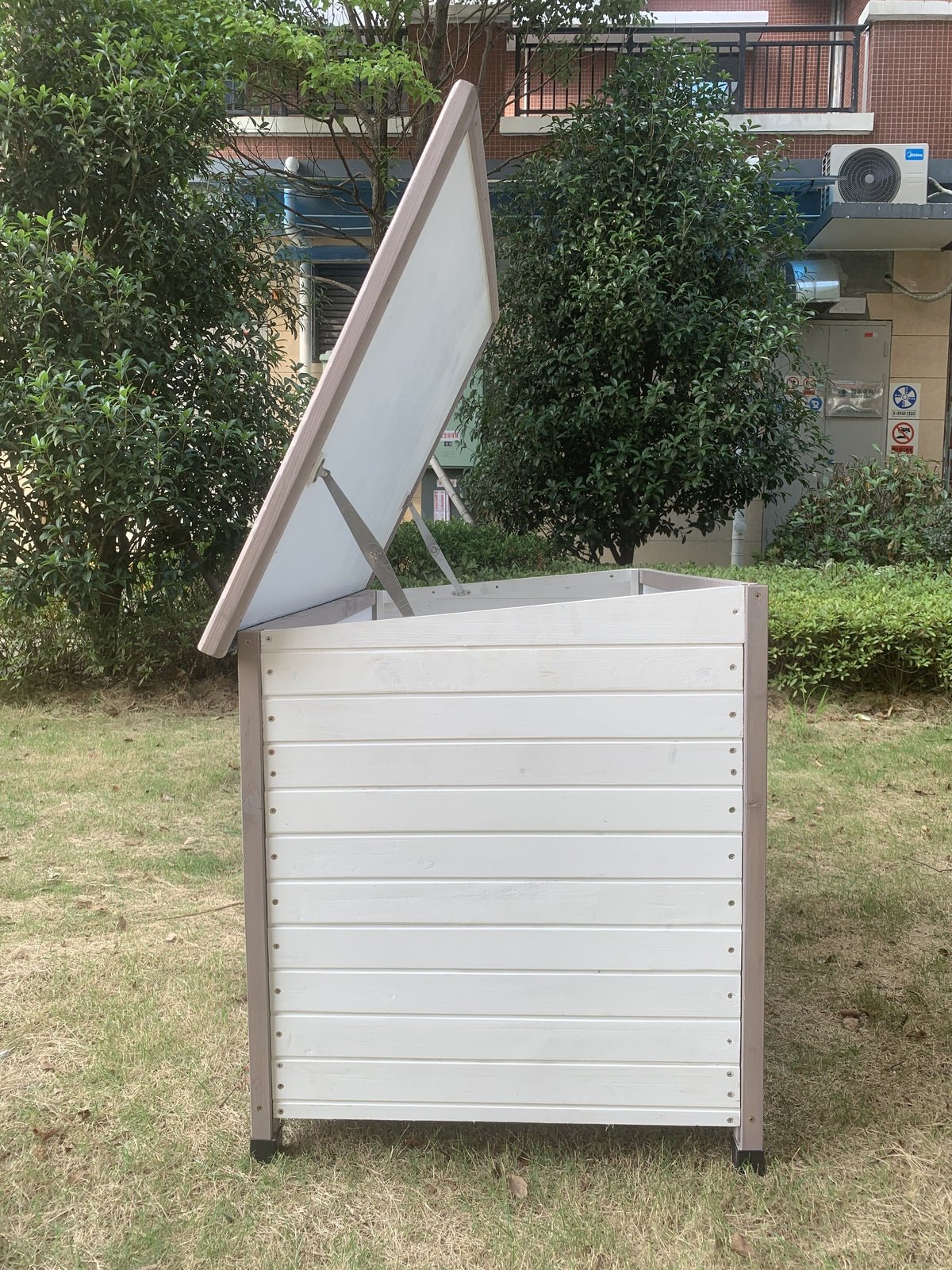 YES4PETS XL Timber Pet Dog Kennel House Puppy Wooden Timber Cabin With Stripe White - DogsDomain.com.au