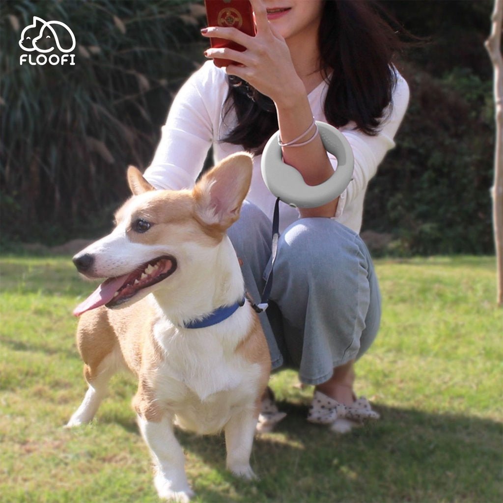 Floofi Dounght Dog Leash with USB and LED White FI-PC-124-HC - DogsDomain.com.au