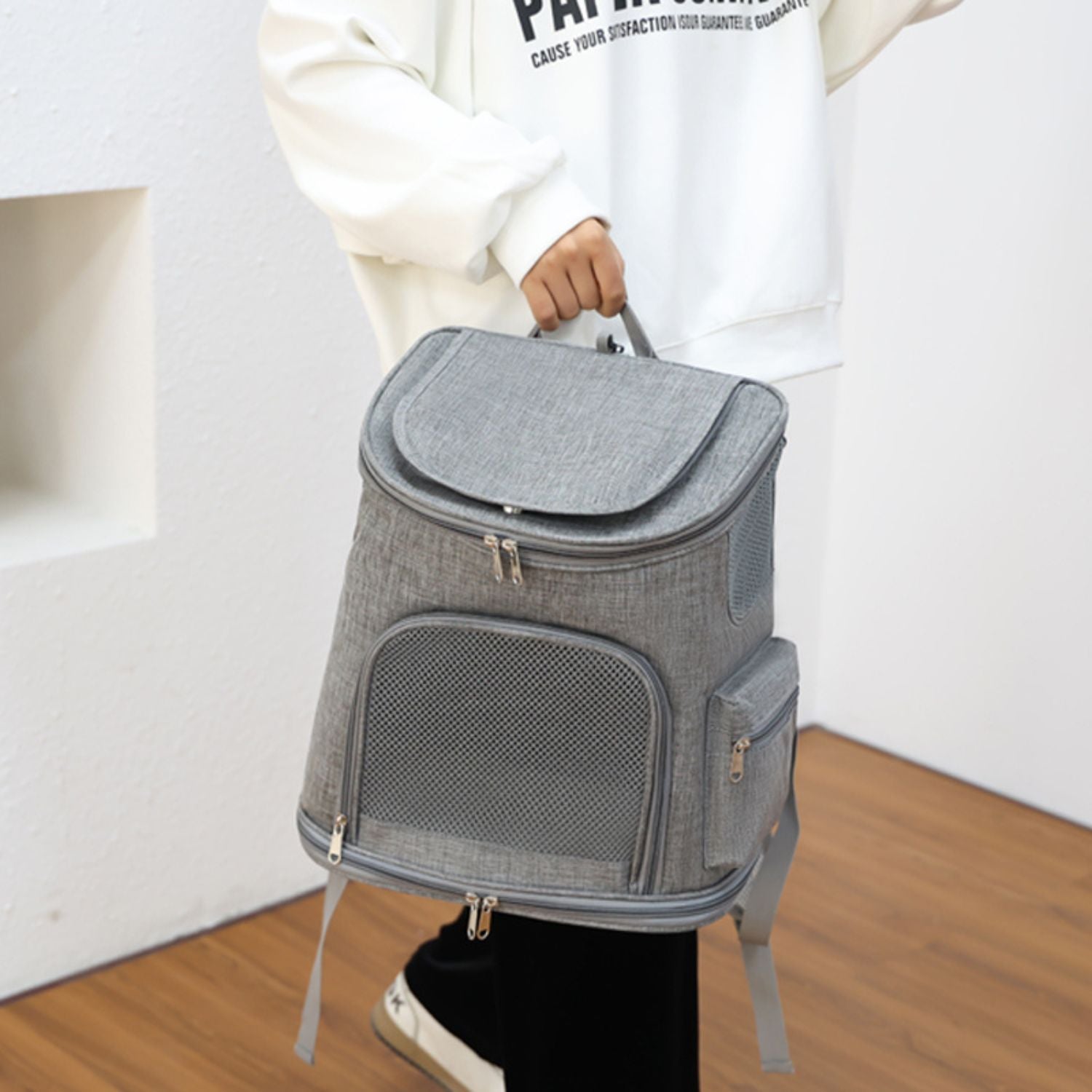 Floofi Pet Backpack -Model 2 (Grey) FI-BP-102-FCQ - DogsDomain.com.au