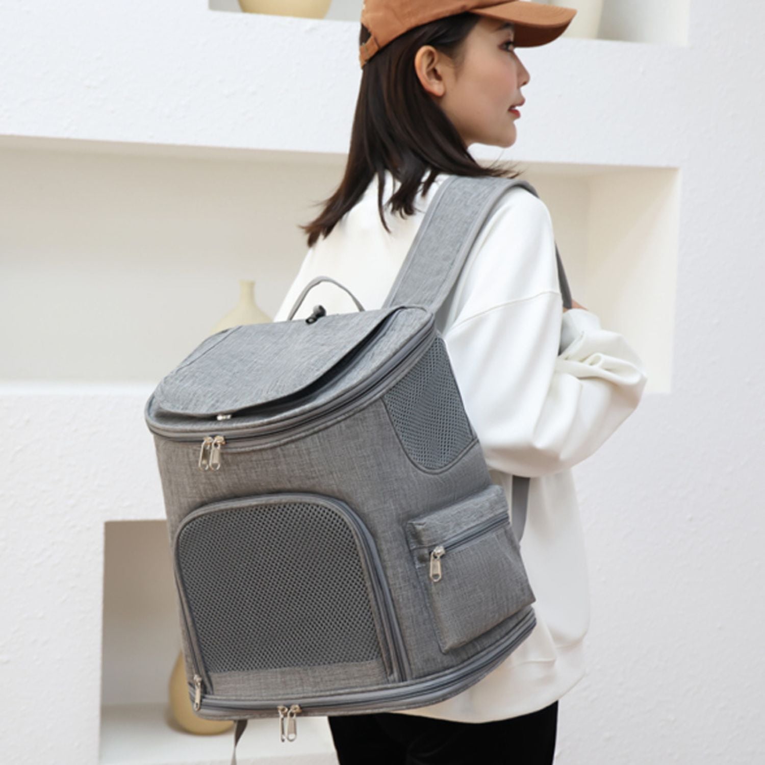 Floofi Pet Backpack -Model 2 (Grey) FI-BP-102-FCQ - DogsDomain.com.au